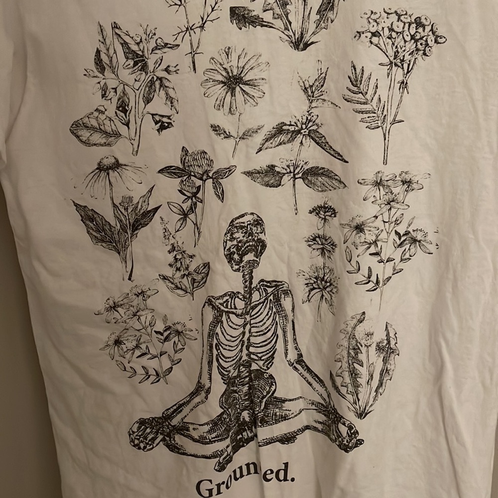 Tee - Picture 3 of 4